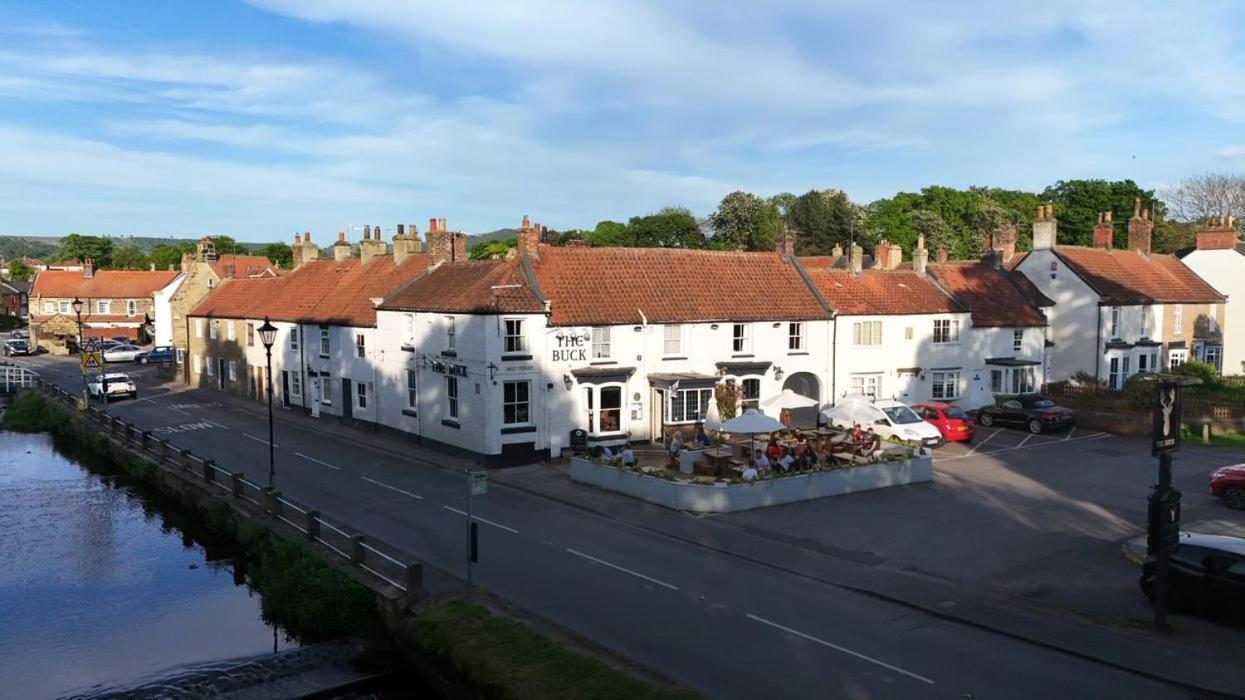 The Buck Hotel Great Ayton Exterior photo